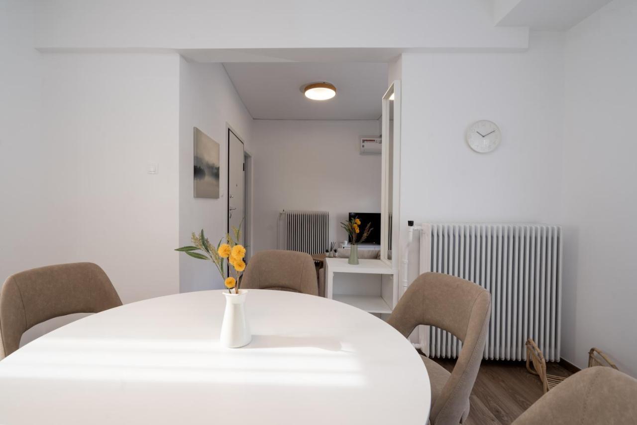 Apartament Athens Hideout Apt, Big Rooftop With City View Zewnętrze zdjęcie