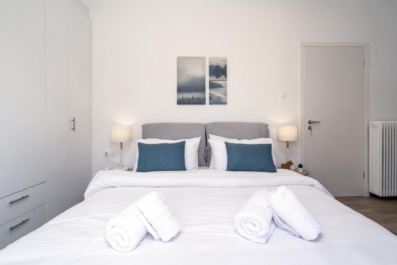 Apartament Athens Hideout Apt, Big Rooftop With City View Zewnętrze zdjęcie