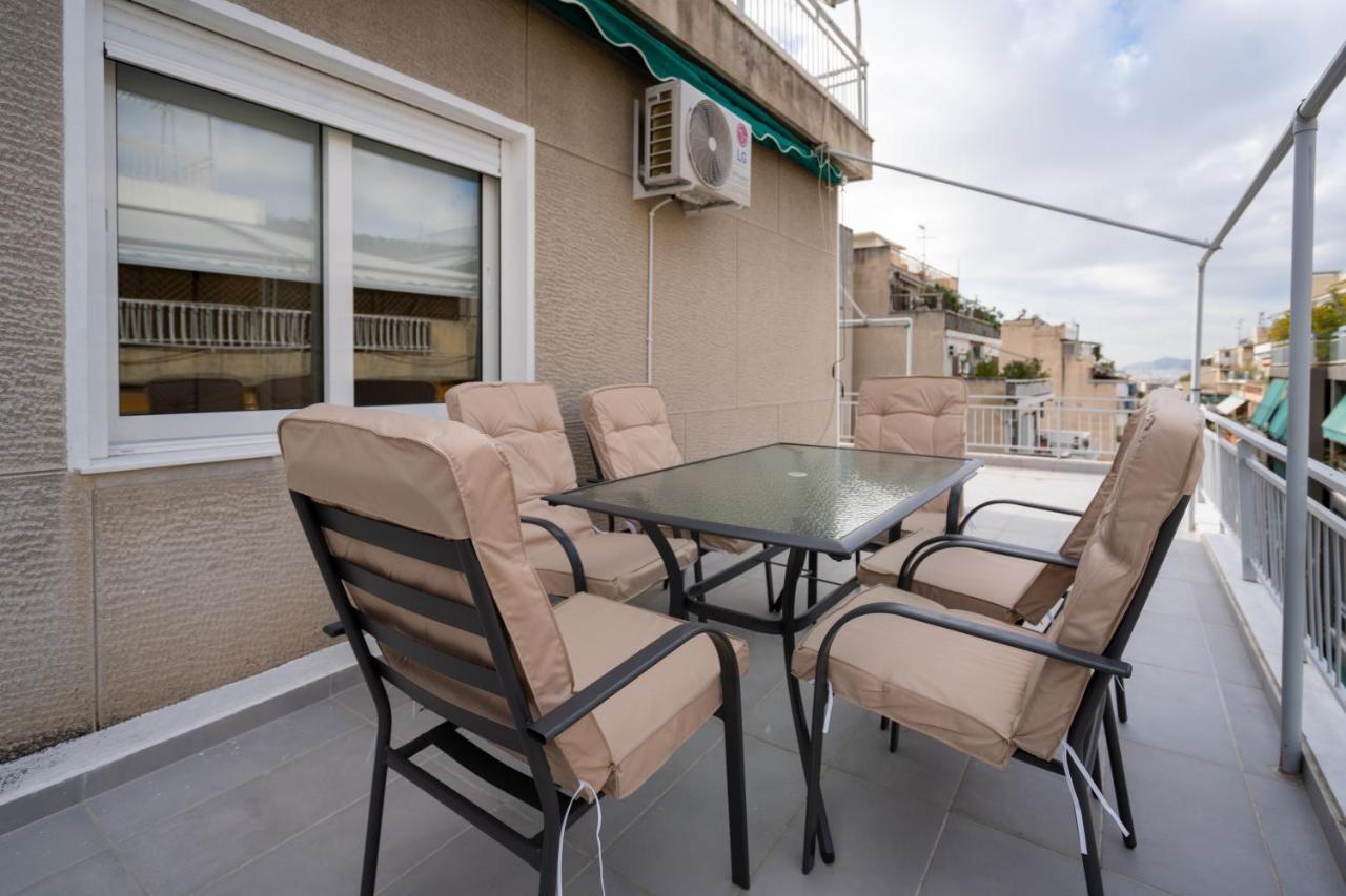 Apartament Athens Hideout Apt, Big Rooftop With City View Zewnętrze zdjęcie