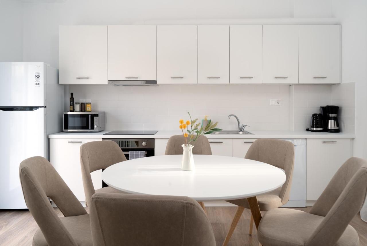 Apartament Athens Hideout Apt, Big Rooftop With City View Zewnętrze zdjęcie